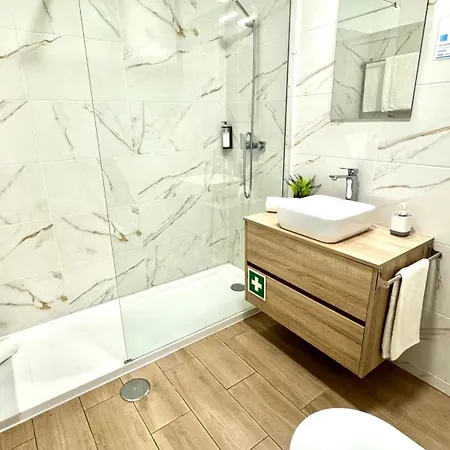 Da Rocha, Rosa, T1, Piscinas, Parqueamento E Internet By Ig Appartement