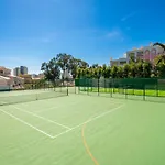 Da Rocha, Rosa, T1, Piscinas, Parqueamento E Internet By Ig *