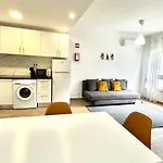 Da Rocha, Rosa, T1, Piscinas, Parqueamento E Internet By Ig *