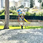 Da Rocha, Rosa, T1, Piscinas, Parqueamento E Internet By Ig *