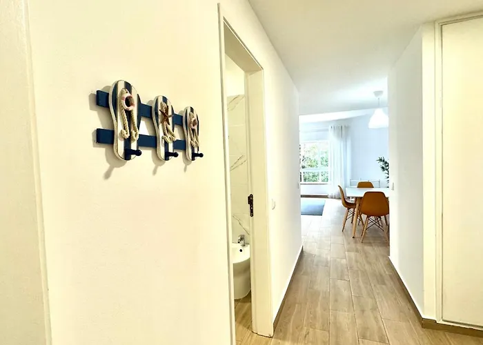 Da Rocha, Rosa, T1, Piscinas, Parqueamento E Internet By Ig Apartament